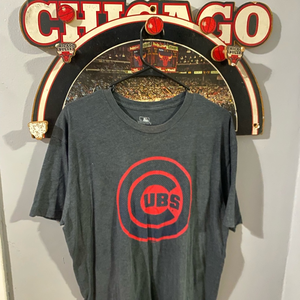 Chicago cubs t shirt XL